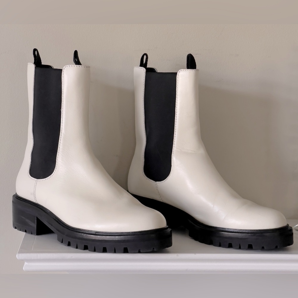 PAIGE Women’s Briana Lug Sole Leather Chelsea White Slip on Ankle Boots Size 8.5 - Picture 4 of 10